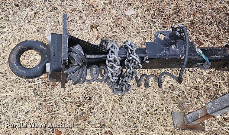 image for item DQ8548 2022 Vermeer BC1500  wood chipper