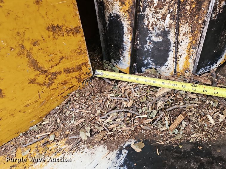 image for item DQ8548 2022 Vermeer BC1500  wood chipper