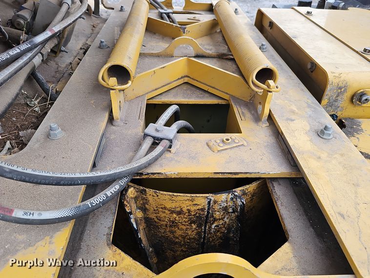 image for item DQ8548 2022 Vermeer BC1500  wood chipper