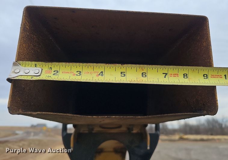 image for item DQ8548 2022 Vermeer BC1500  wood chipper