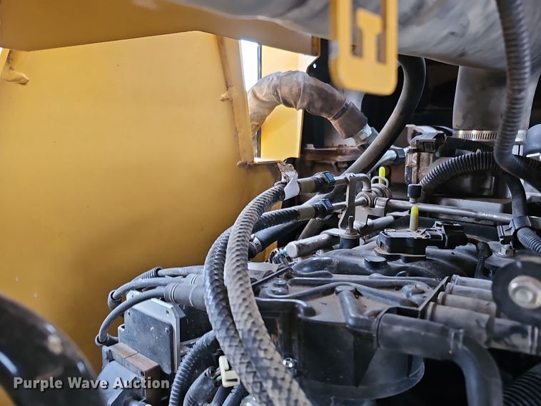 image for item DQ8548 2022 Vermeer BC1500  wood chipper