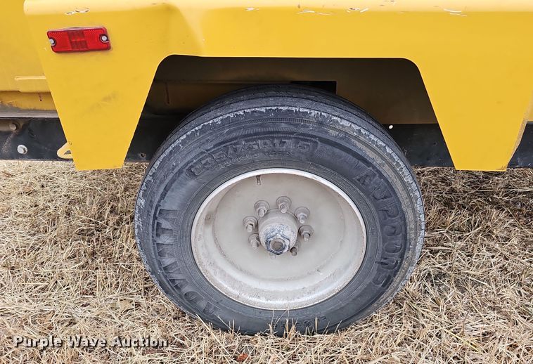 image for item DQ8548 2022 Vermeer BC1500  wood chipper