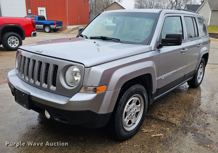 image for item DQ8566 2016 Jeep Patriot SUV