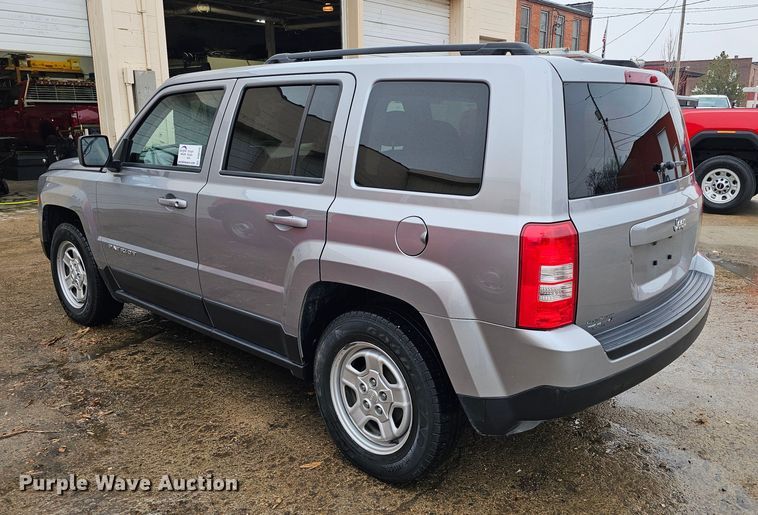 image for item DQ8566 2016 Jeep Patriot SUV