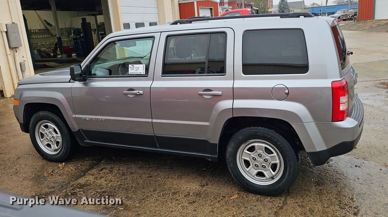 image for item DQ8566 2016 Jeep Patriot SUV