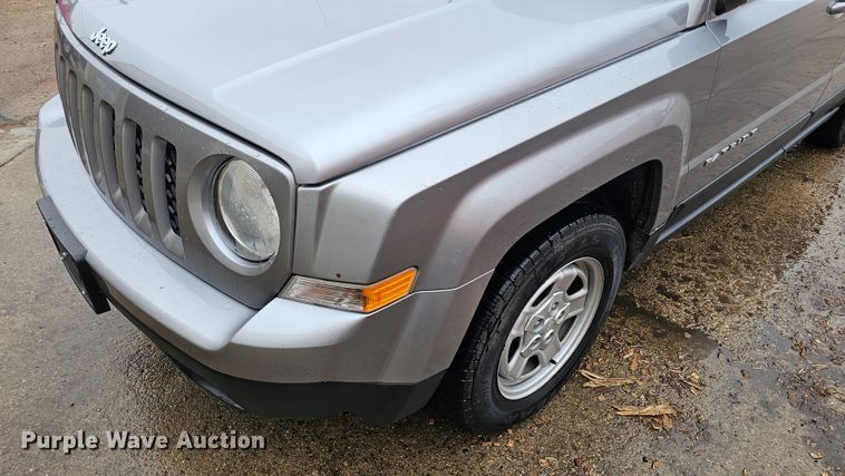 image for item DQ8566 2016 Jeep Patriot SUV