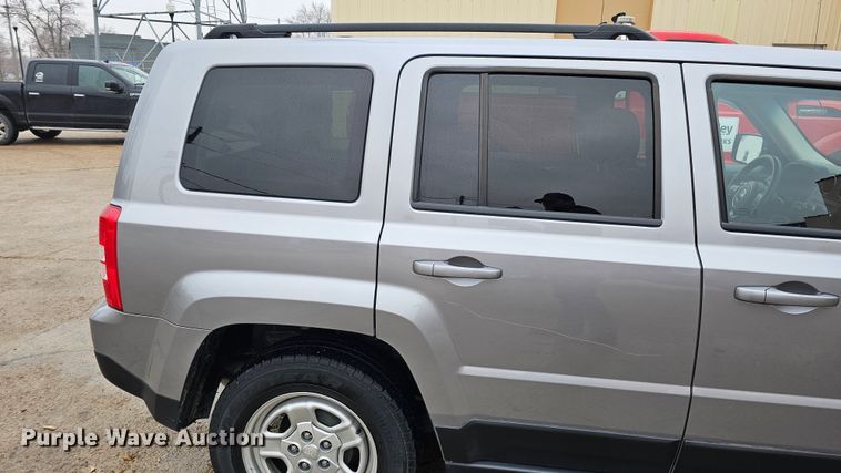 image for item DQ8566 2016 Jeep Patriot SUV