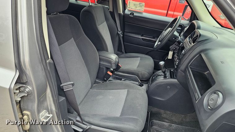 image for item DQ8566 2016 Jeep Patriot SUV