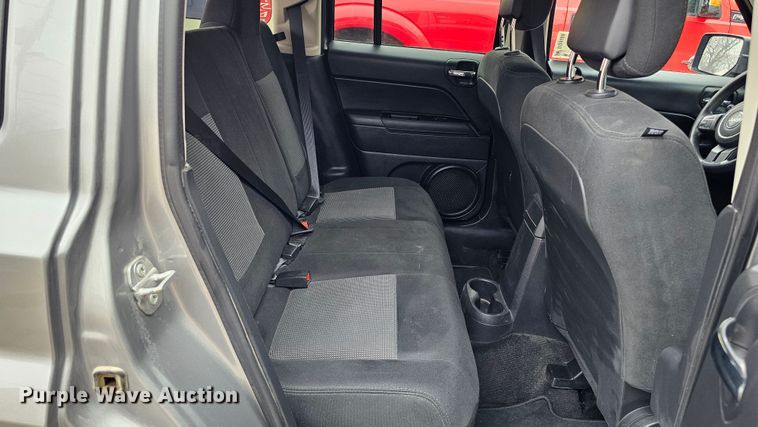 image for item DQ8566 2016 Jeep Patriot SUV