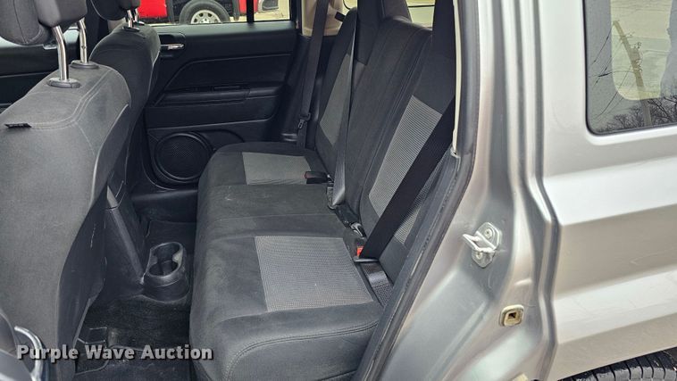 image for item DQ8566 2016 Jeep Patriot SUV