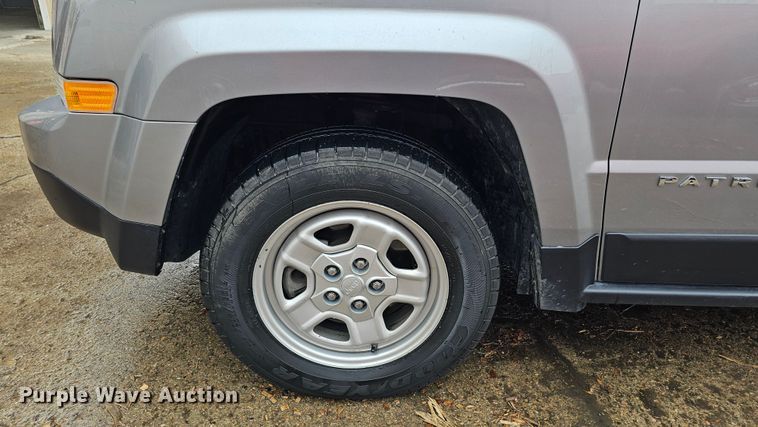 image for item DQ8566 2016 Jeep Patriot SUV