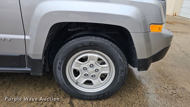 image for item DQ8566 2016 Jeep Patriot SUV