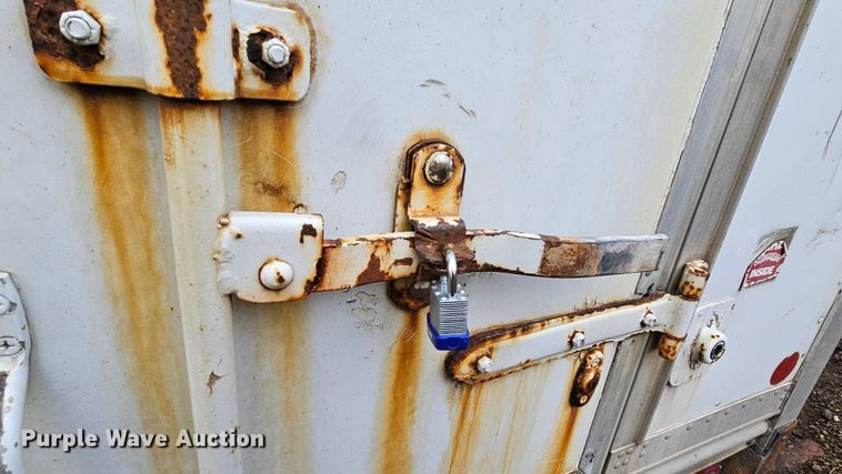 image for item DQ8569 2000 Ford F450 Super Duty  box truck