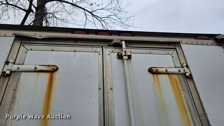 image for item DQ8569 2000 Ford F450 Super Duty  box truck