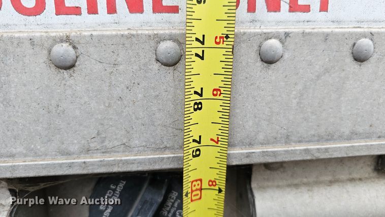 image for item DQ8569 2000 Ford F450 Super Duty  box truck