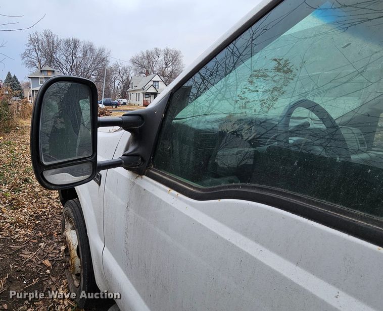 image for item DQ8569 2000 Ford F450 Super Duty  box truck