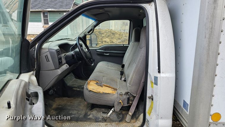 image for item DQ8569 2000 Ford F450 Super Duty  box truck