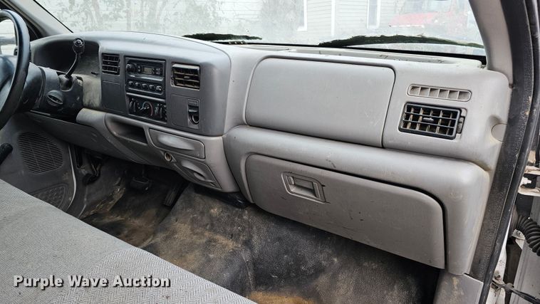 image for item DQ8569 2000 Ford F450 Super Duty  box truck