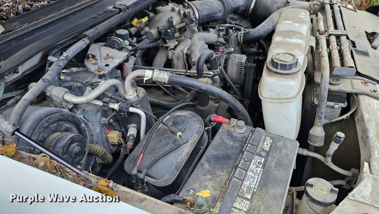 image for item DQ8569 2000 Ford F450 Super Duty  box truck