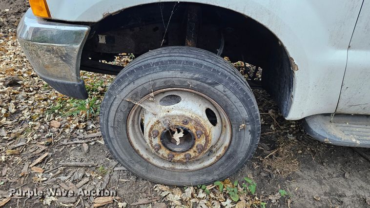 image for item DQ8569 2000 Ford F450 Super Duty  box truck