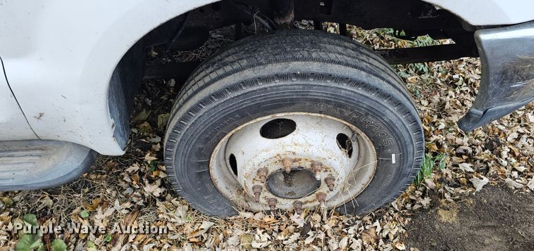 image for item DQ8569 2000 Ford F450 Super Duty  box truck