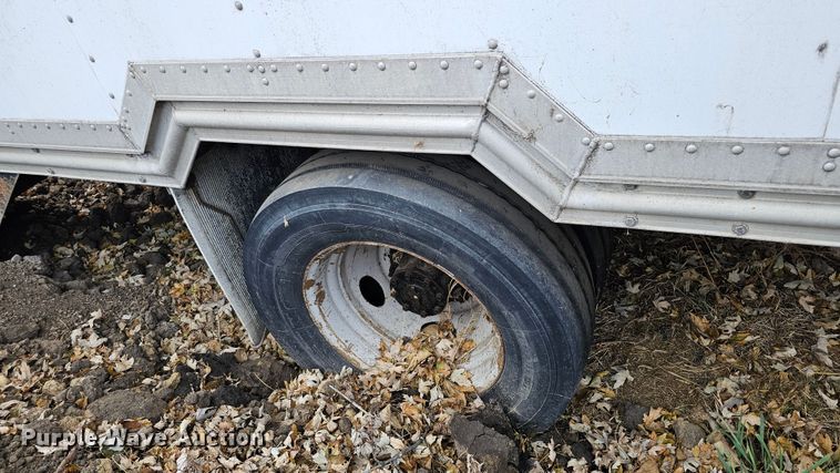 image for item DQ8569 2000 Ford F450 Super Duty  box truck