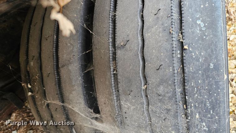 image for item DQ8569 2000 Ford F450 Super Duty  box truck