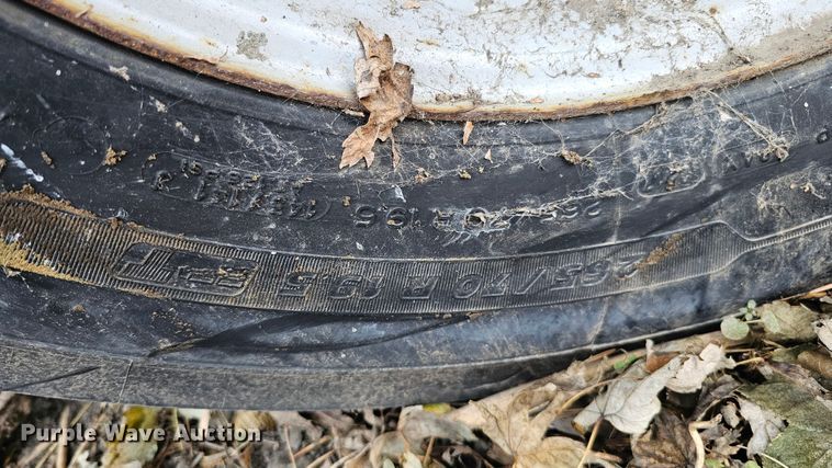 image for item DQ8569 2000 Ford F450 Super Duty  box truck