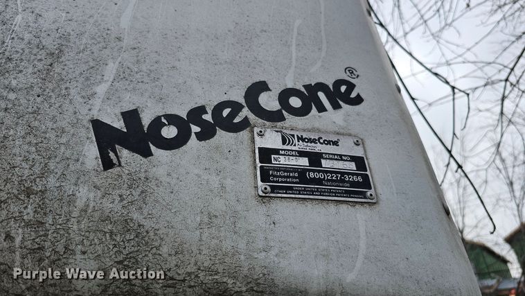 image for item DQ8569 2000 Ford F450 Super Duty  box truck