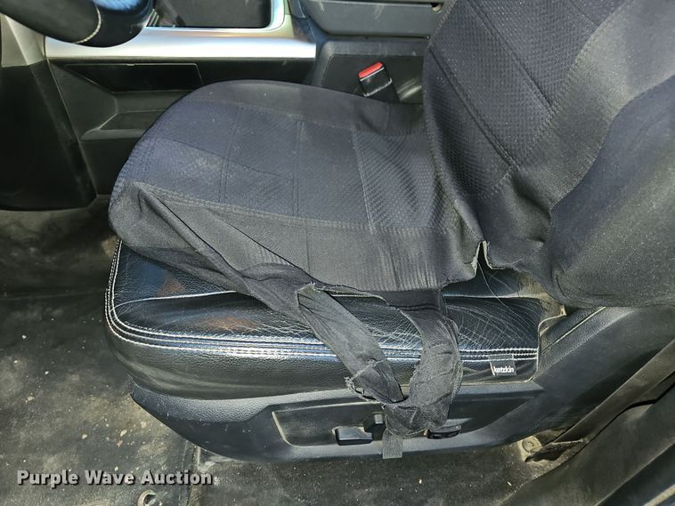 image for item DR5930 2018 Dodge Ram 1500  Crew Cab pickup truck