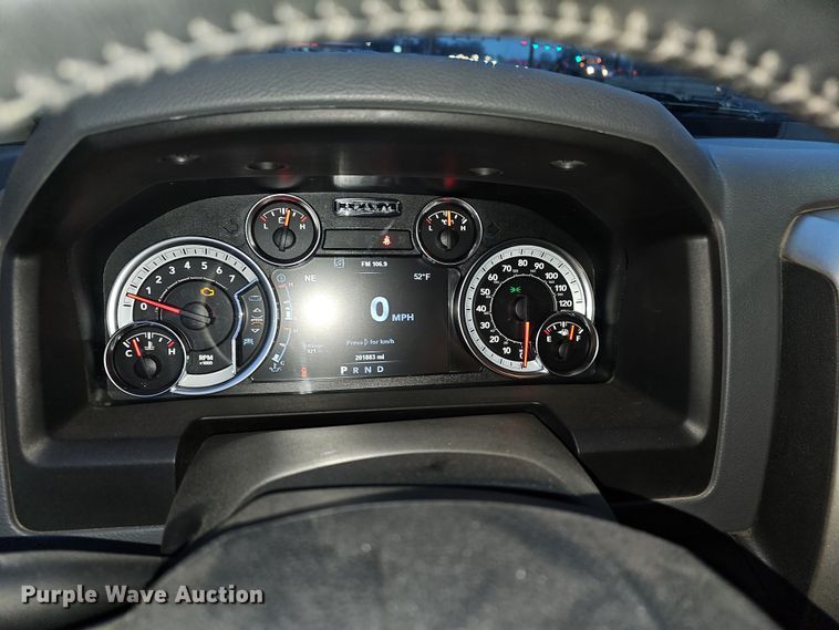 image for item DR5930 2018 Dodge Ram 1500  Crew Cab pickup truck