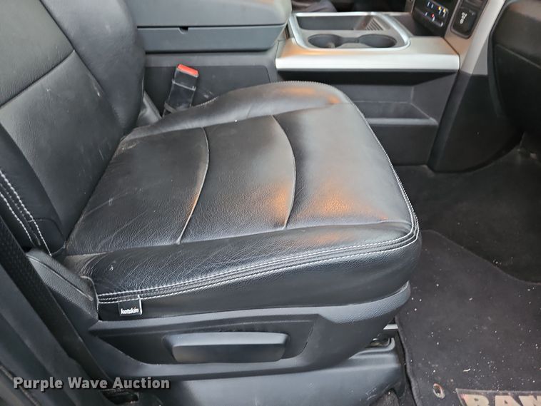 image for item DR5930 2018 Dodge Ram 1500  Crew Cab pickup truck