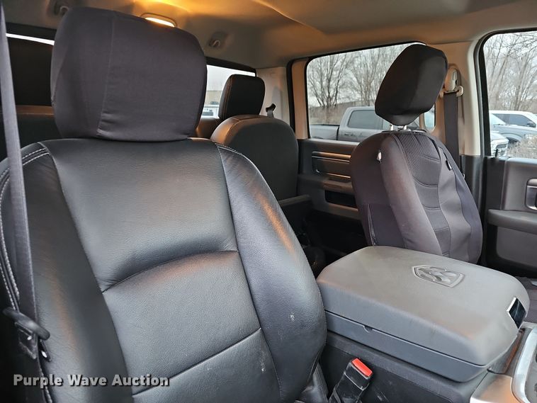 image for item DR5930 2018 Dodge Ram 1500  Crew Cab pickup truck