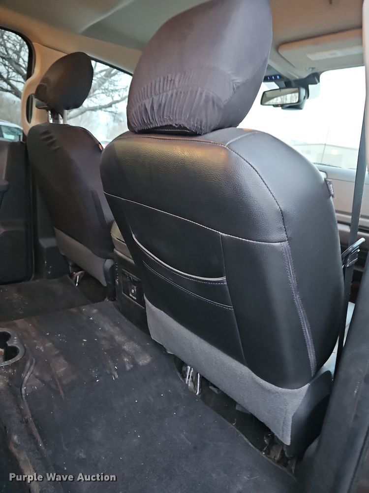 image for item DR5930 2018 Dodge Ram 1500  Crew Cab pickup truck