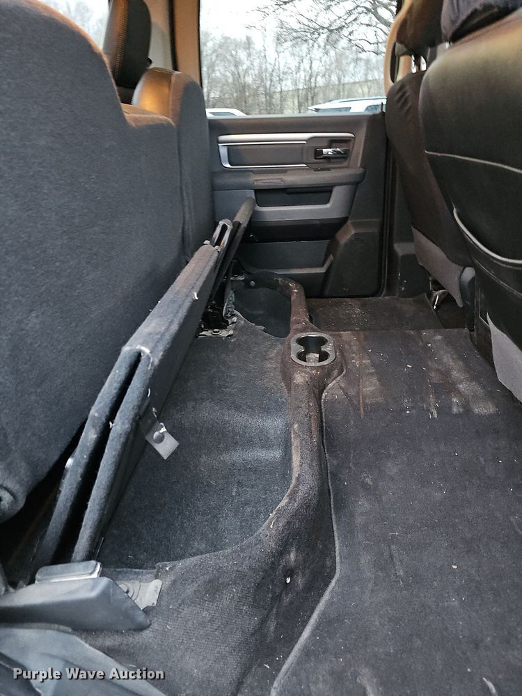 image for item DR5930 2018 Dodge Ram 1500  Crew Cab pickup truck