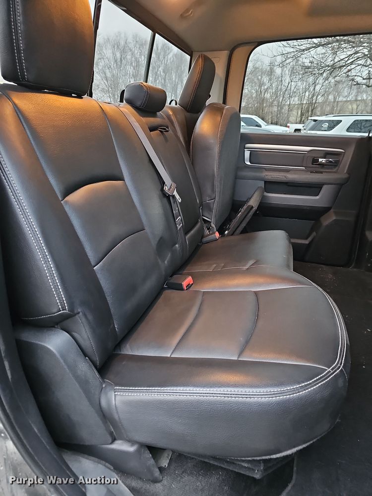 image for item DR5930 2018 Dodge Ram 1500  Crew Cab pickup truck