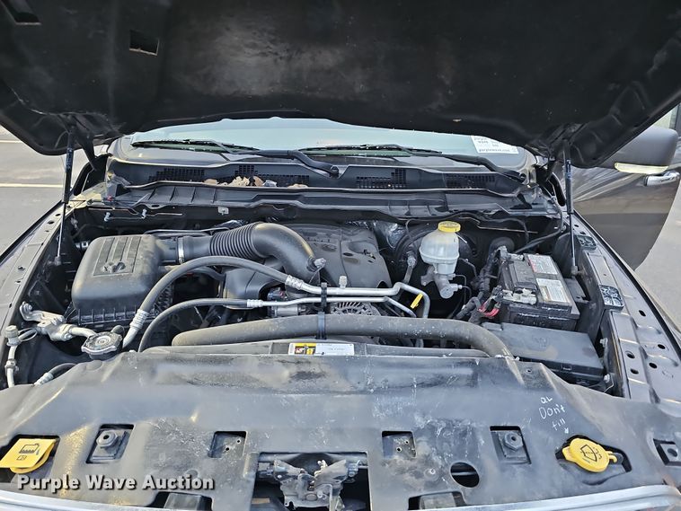 image for item DR5930 2018 Dodge Ram 1500  Crew Cab pickup truck