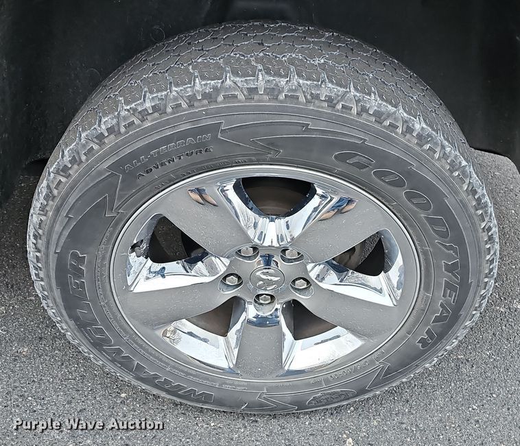 image for item DR5930 2018 Dodge Ram 1500  Crew Cab pickup truck