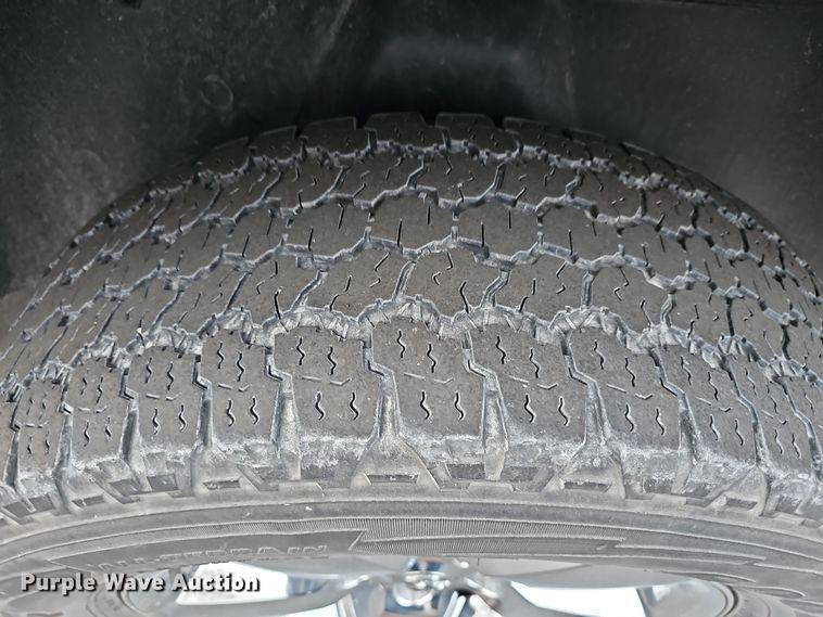 image for item DR5930 2018 Dodge Ram 1500  Crew Cab pickup truck