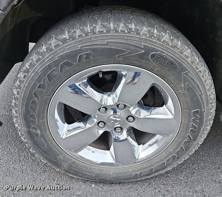 image for item DR5930 2018 Dodge Ram 1500  Crew Cab pickup truck