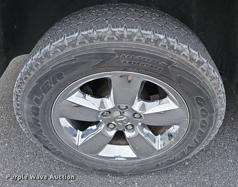 image for item DR5930 2018 Dodge Ram 1500  Crew Cab pickup truck