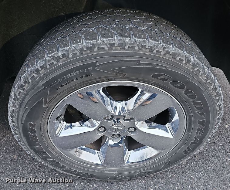 image for item DR5930 2018 Dodge Ram 1500  Crew Cab pickup truck