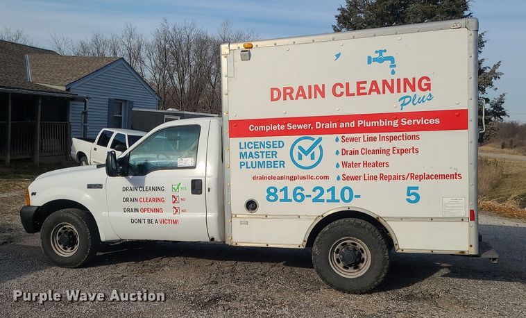 image for item DR7843 2000 Ford F250 Super Duty XL  box truck