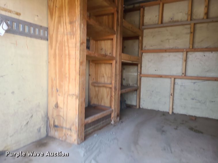 image for item DR7843 2000 Ford F250 Super Duty XL  box truck