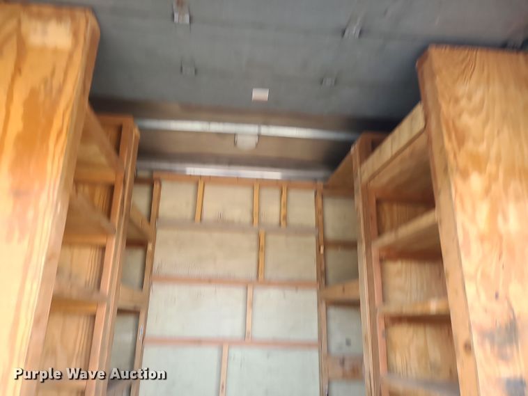 image for item DR7843 2000 Ford F250 Super Duty XL  box truck