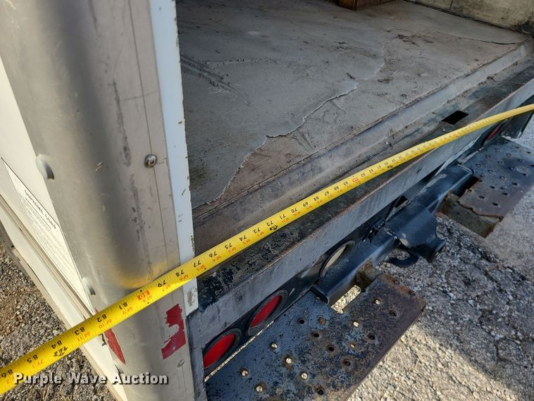 image for item DR7843 2000 Ford F250 Super Duty XL  box truck