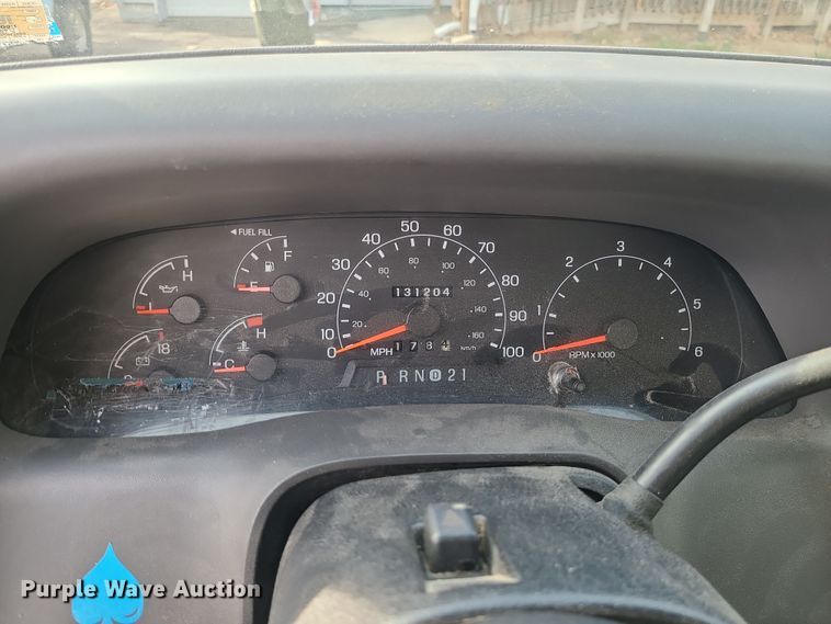 image for item DR7843 2000 Ford F250 Super Duty XL  box truck