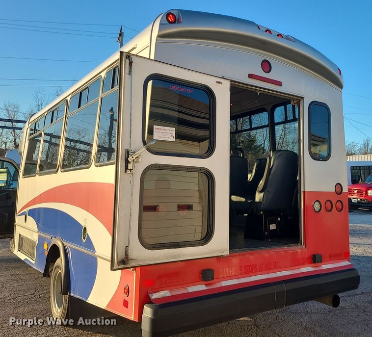 image for item DR7845 2016 Chevrolet Express  shuttle bus