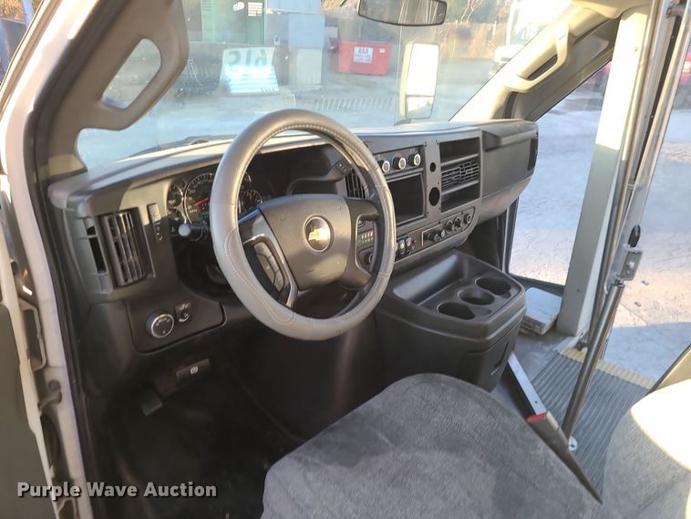 image for item DR7845 2016 Chevrolet Express  shuttle bus