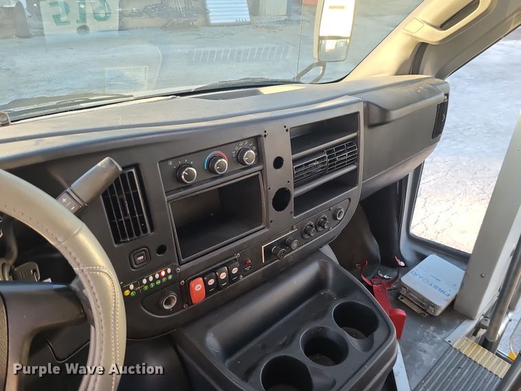 image for item DR7845 2016 Chevrolet Express  shuttle bus